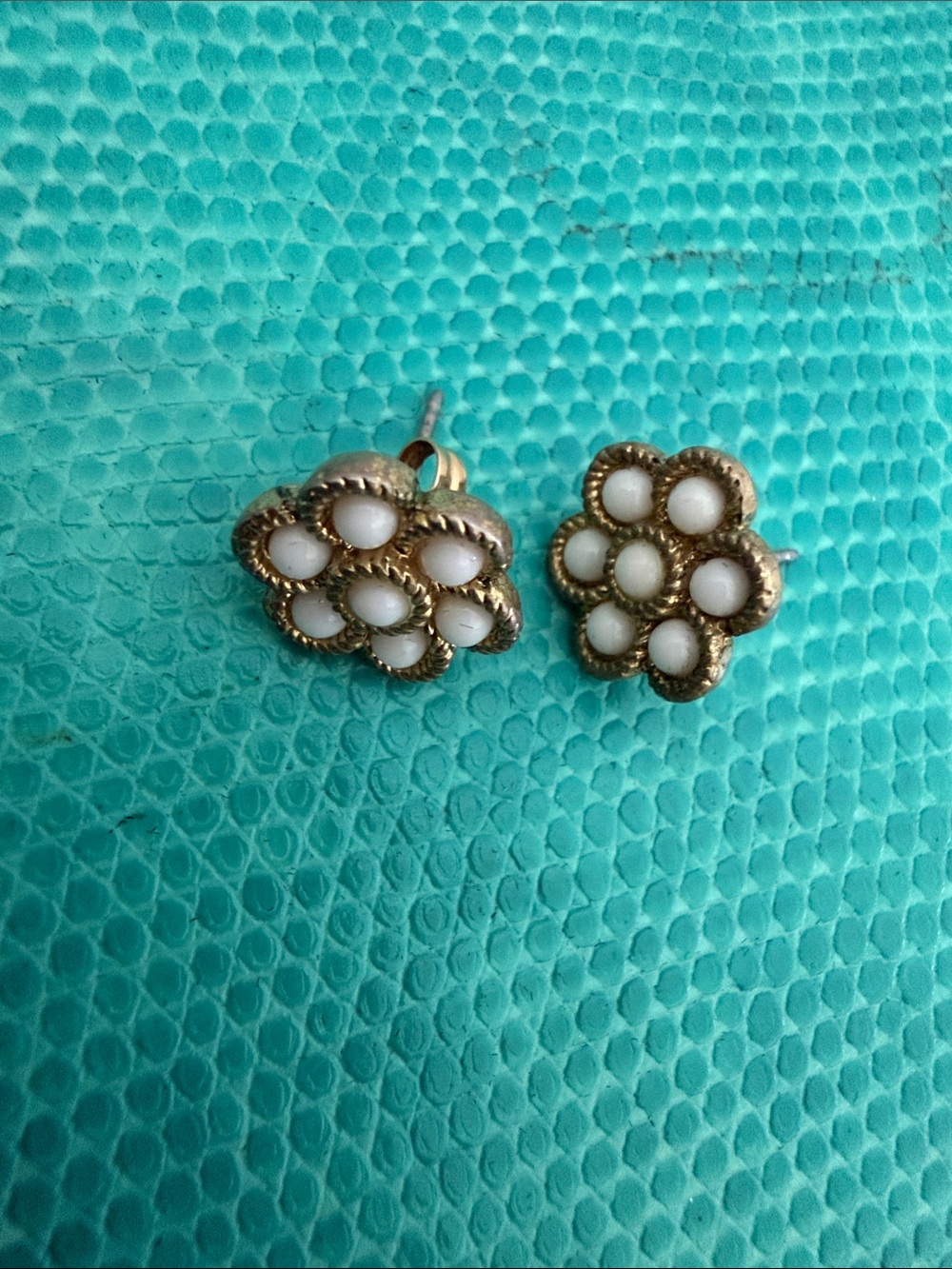 Stella and Dot Gold Floral Cluster White Bead Stud Earrings